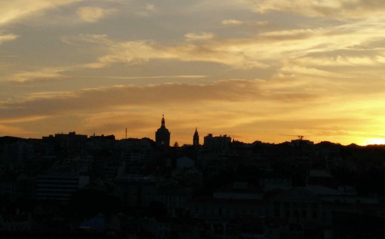 Comfy @ Chiado Apartment ลิสบอน ภายนอก รูปภาพ